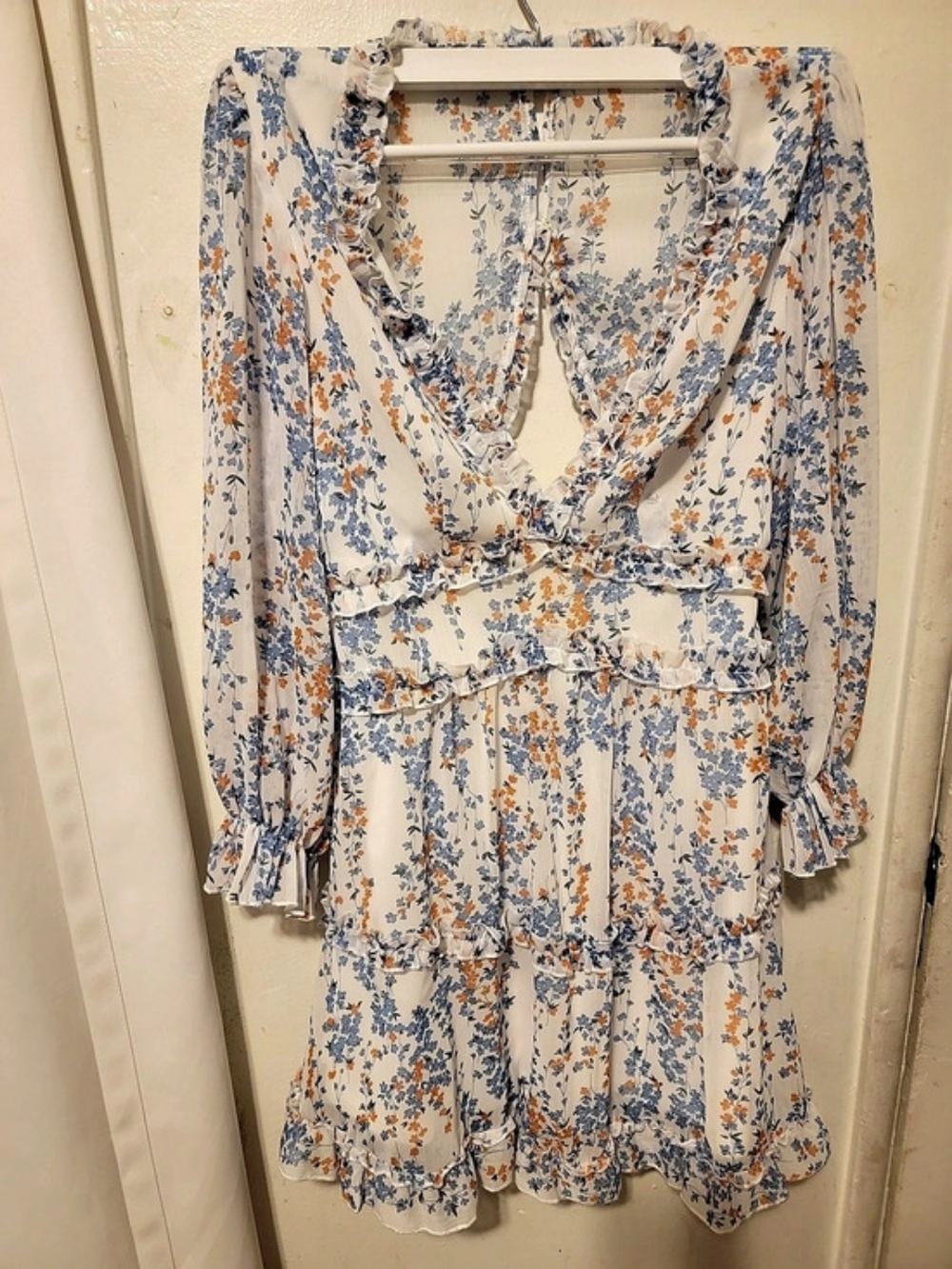 Floral Mini Dress in White & Blue Size Medium
